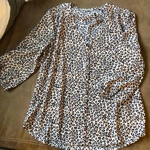 Maurices leopard button down blouse sz Medium